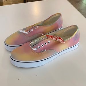 Tie dye canvas vans low